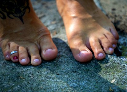 Timi's feet