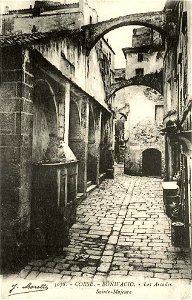 Bonifacio.Les arcades Sainte-Majeure