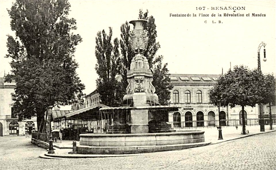 Besançon.Fontaine de la Place de la Révolution