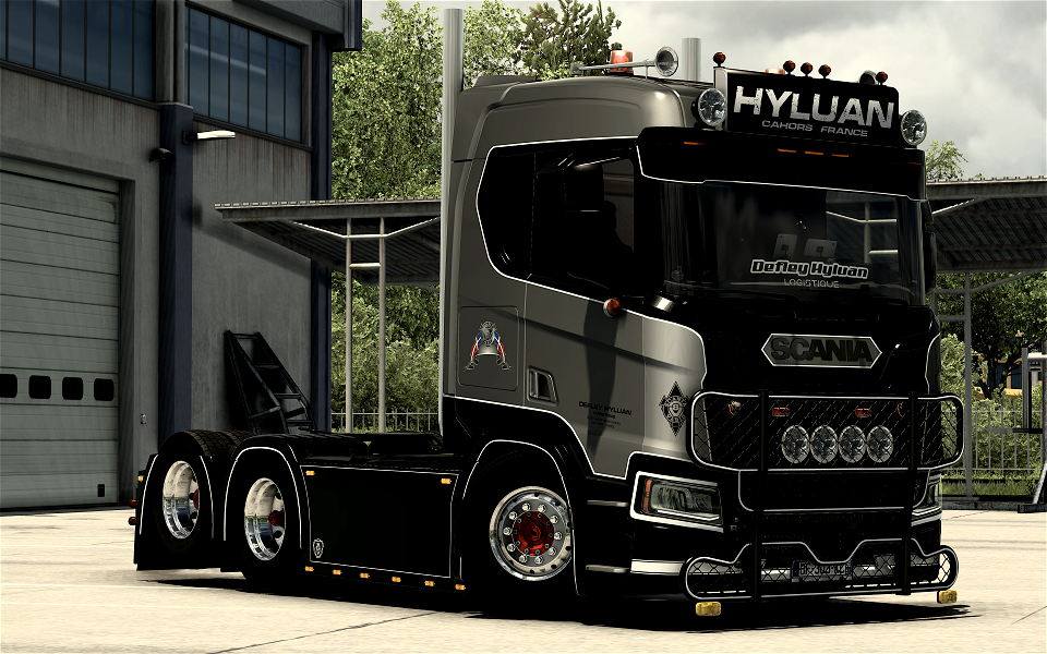 R 530 6X2/4