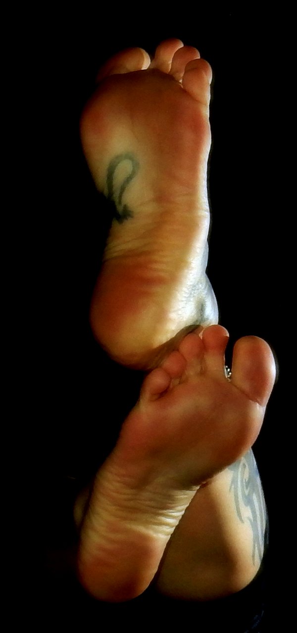 Timi's Bare Feet