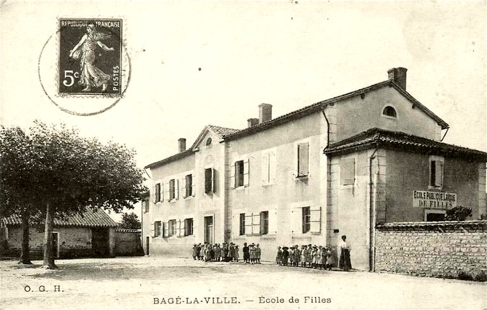 Bagé-la-Ville.École de Filles