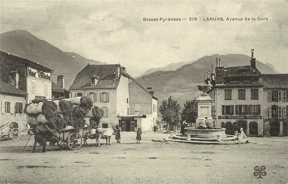 Laruns.Avenue de la Gare