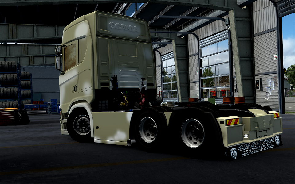 Sideskirts, rear bumper and sunshield installation