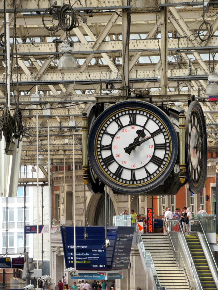 Waterloo Station photo