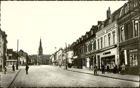 Croix (Nord).Rue de Lille.Église Saint-Martin de Croix