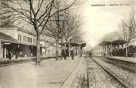 Cavaillon.Intérieur de la gare