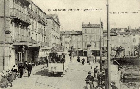La Seyne-sur-Mer.Quai du port et tramway