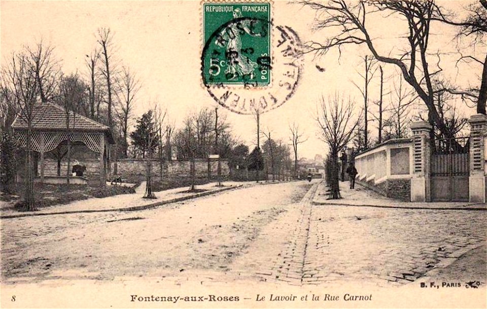 Fontenay-aux-Roses.Le lavoir et la rue Carnot