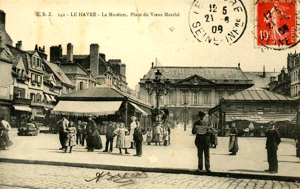 Le Havre.Museum et place du Vieux-Marché