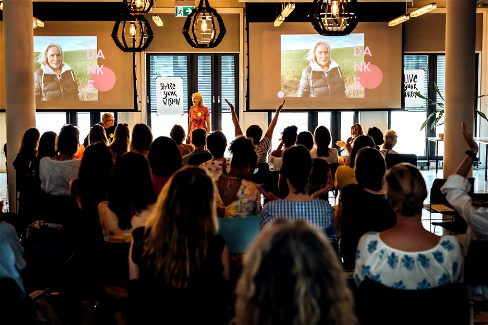 Women's Hub Day 1-299