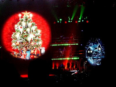 George Michael at Wembley Arena, December 2006 photo