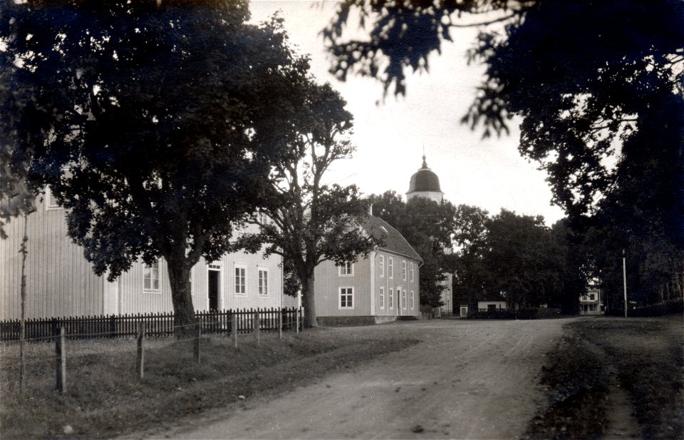 080 Säby skola och kyrkan