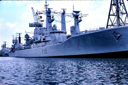 F16 HMS Diomede 1983 photo