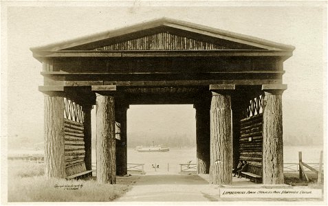 Lumberman's Arch, Vancouver BC