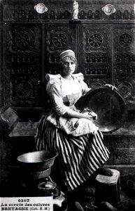 Paysanne bretonne vers 1900