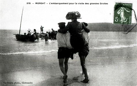 MORGAT L'embarquement pour la visite des Grottes , Circa 1910 photo