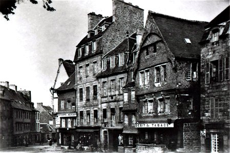 GUINGAMP, place du centre vers 1915 photo