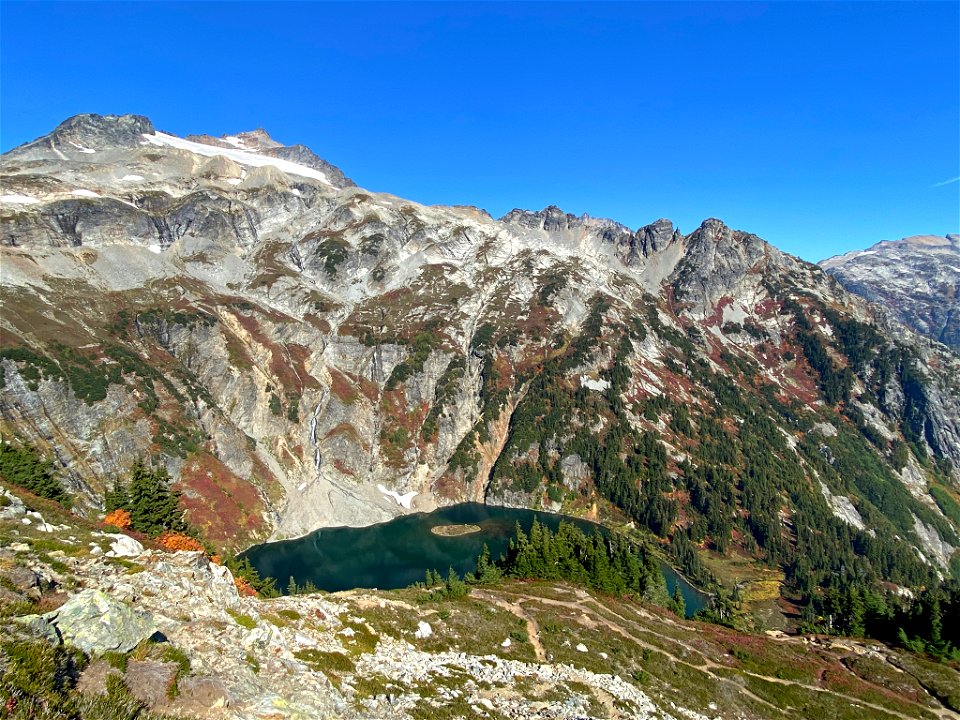 Doubtful Lake and Sahale Arm in WA