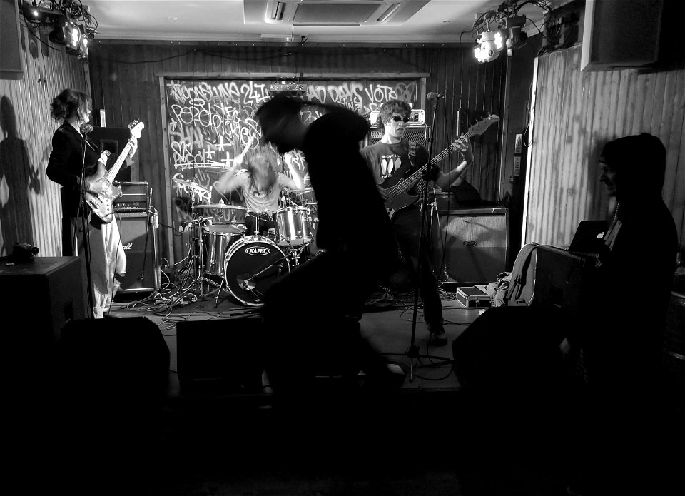 Hollow Bones / Knife Crime / Breacher / Skitz Wizards @ Percy's, Nottingham, 24 Feb 2023