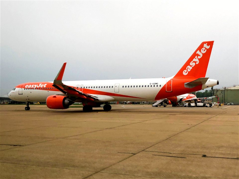 easyJet A321-200neo at LGW