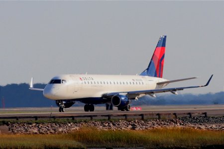 Delta Connection E175 at BOS