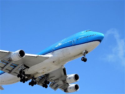 KLM 747-400 arriving at LAX photo