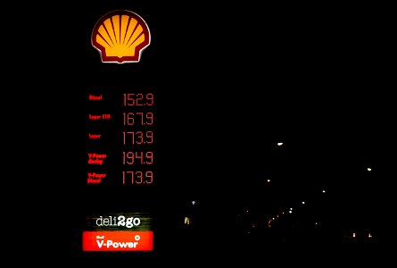 German Petrol price on 2021/11/16 (€ per Liter) photo
