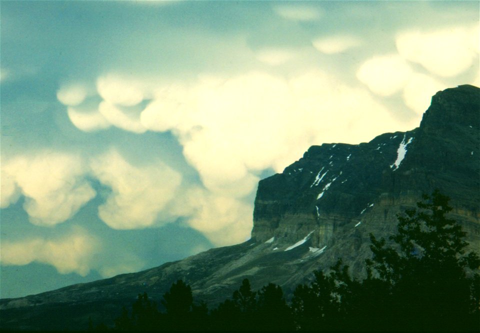 Mammatus over Wynn Mountain