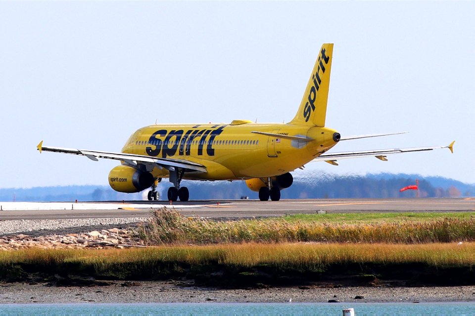 Spirit A320-200 departing BOS