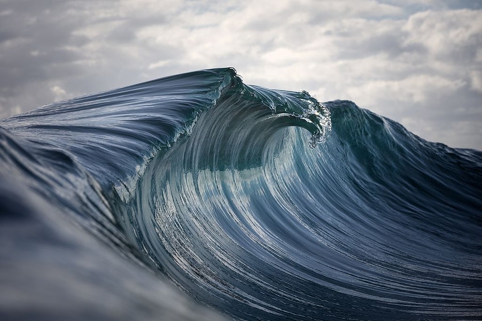 HUGE SEAS