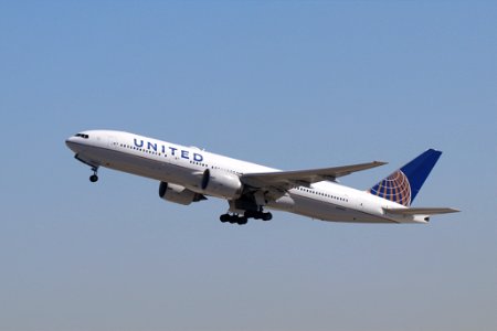 United Airlines 777-200 departing LAX photo