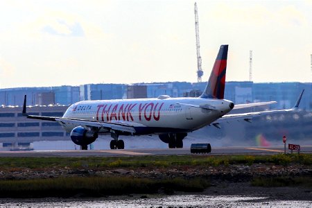 Delta A321-200 departing BOS