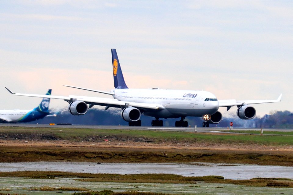 Lufthansa A340-600 arriving at BOS