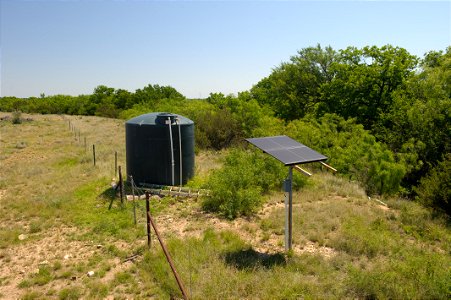 Solar pumping plant photo