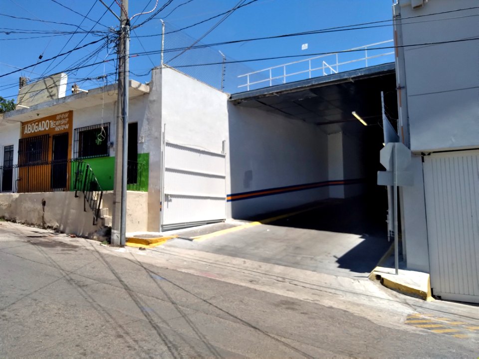 Acceso del estacionamiento | Tienda Coppel Serdán | Centro de Mazatlán | 5 de Julio del 2021