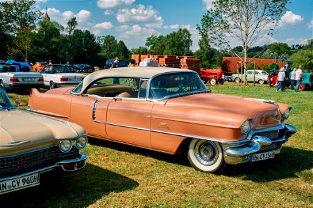 1956 Cadillac Series 62 Sedan de Ville (2)