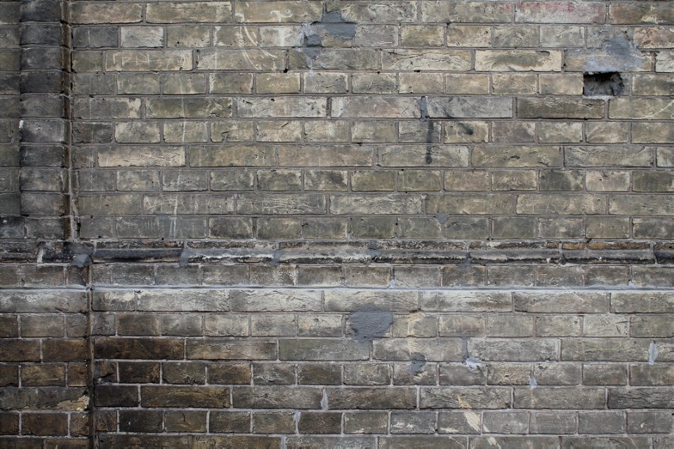 Brick and rust