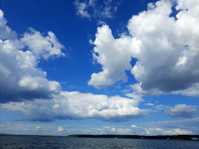 Озеро Иртяш и облака photo