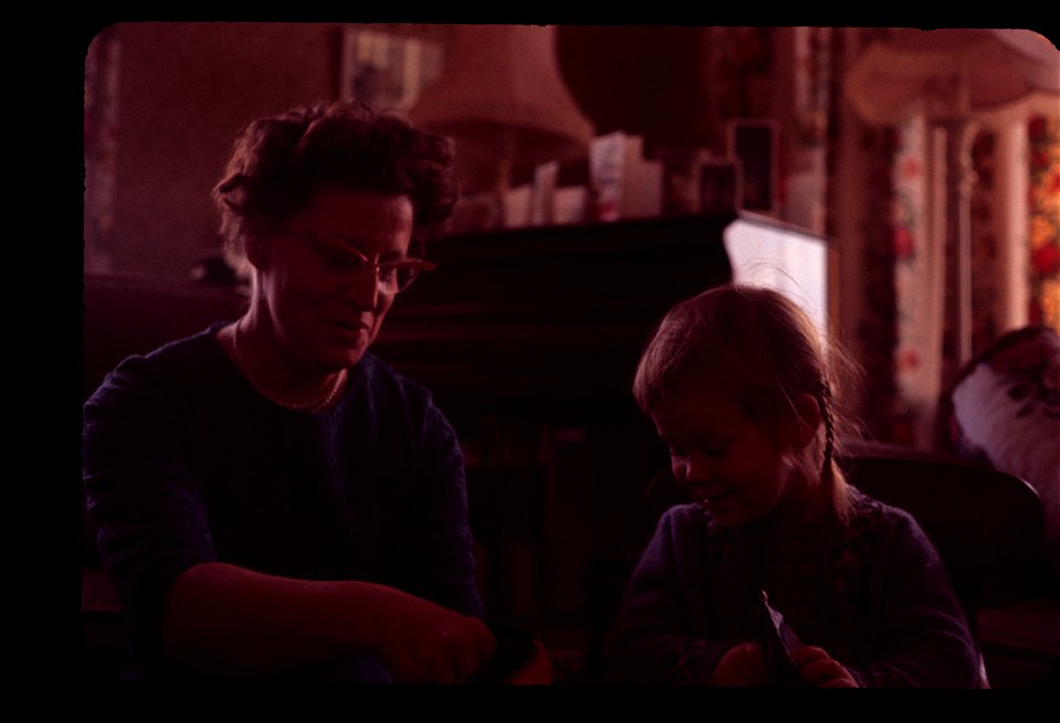 Betsy and Auntie Sheila at Auntie Sheila's house