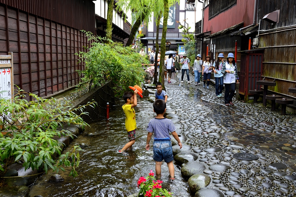 Yanaka Mizu no Komichi