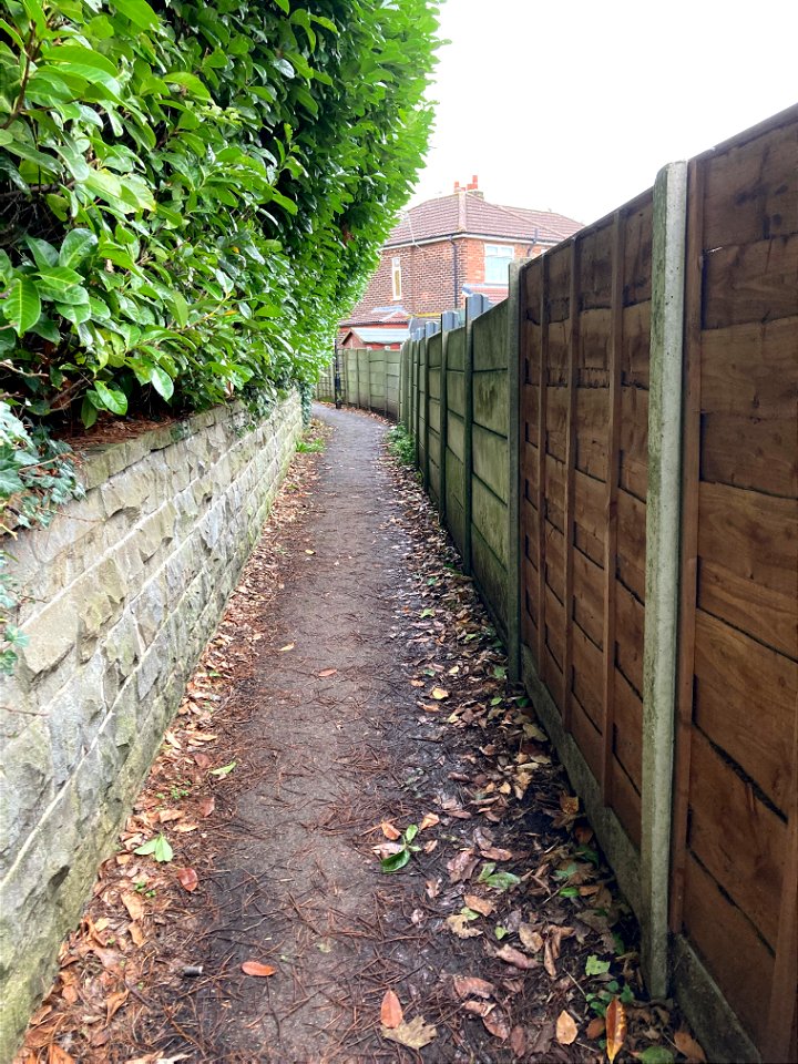 The Grove to Church Road Passage, Urmston