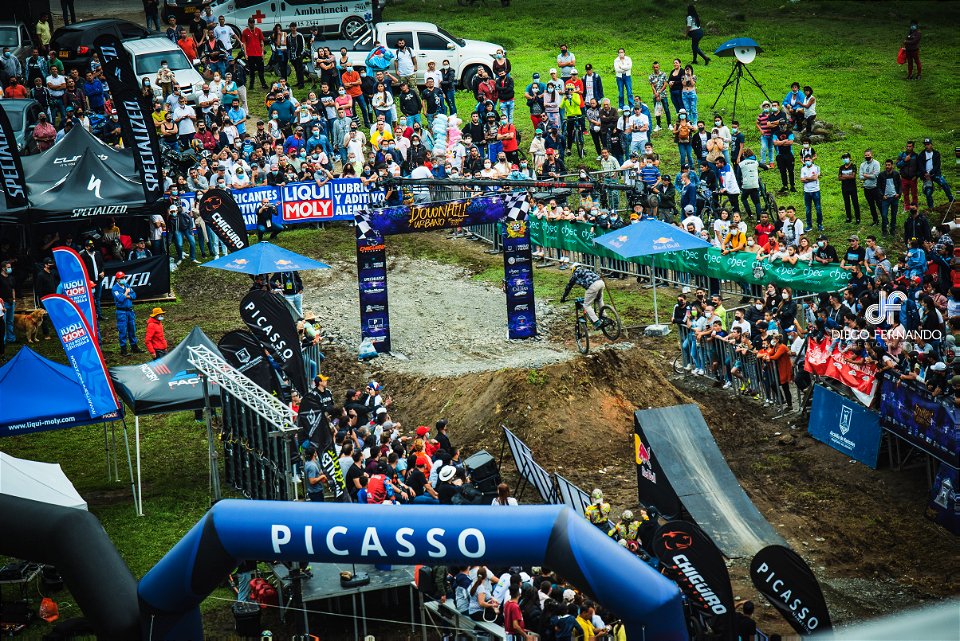 Downhill Urbano 2022