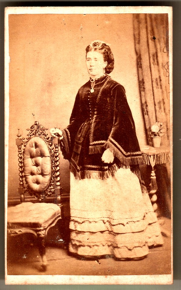 CooDyk_A40 Unidentified woman photo