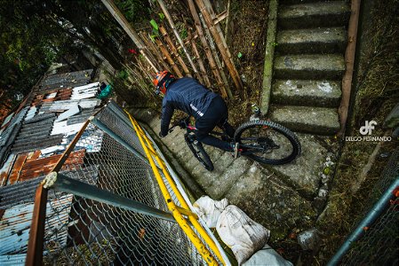 Downhill Urbano 2022