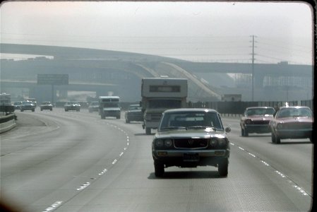 1975-10-CALI-LA-freeway-02