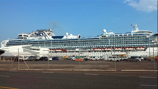 Diamond Princess in Darwin 23 September 2015