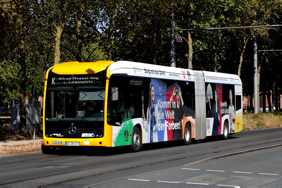 HEAG mobilo, Darmstadt (HE) - Wagen 421 - DA-BH 421E - Mercedes-Benz O 530 eCitaro G (2021) - Darmstadt, 02.09.2022