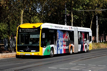 HEAG mobilo, Darmstadt (HE) - Wagen 421 - DA-BH 421E - Mercedes-Benz O 530 eCitaro G (2021) - Darmstadt, 02.09.2022