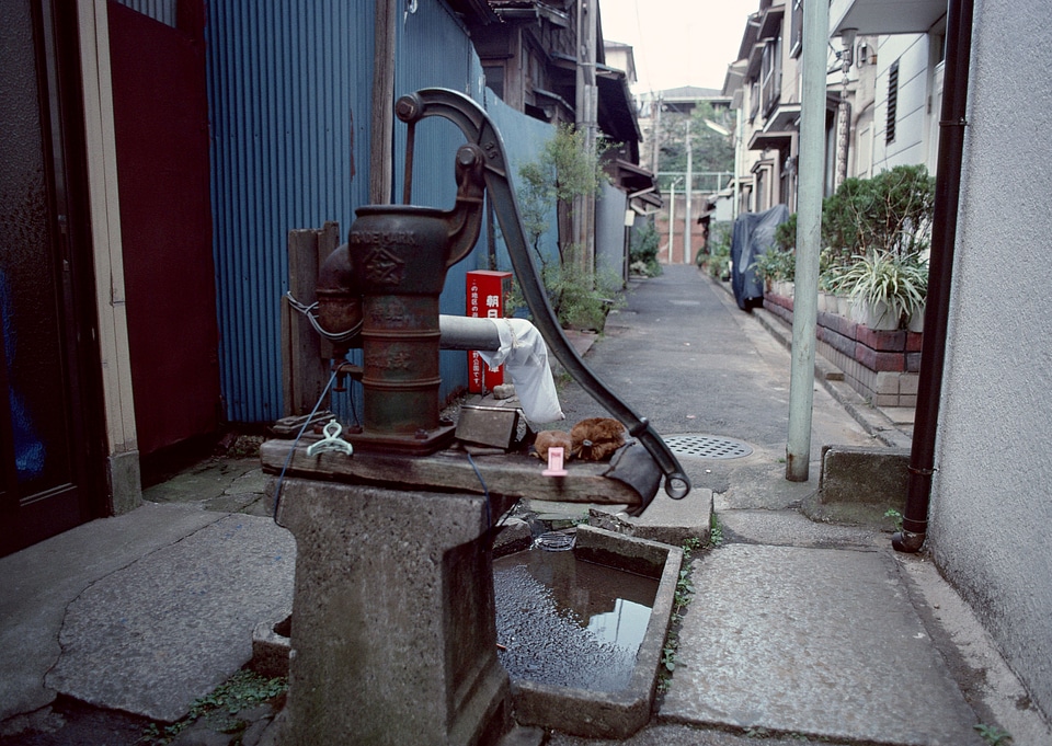old traditional streets of Tokyo
